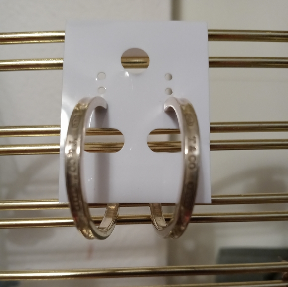 Tiffany earrings - Picture 1 of 2